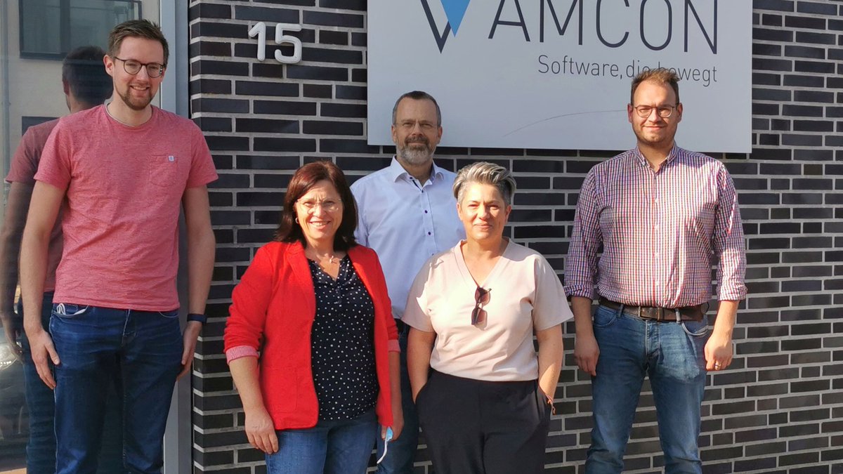 AmconGmbH's tweet photo. Gestern Nachmittag hat uns die Bürgermeisterkandidatin Christiane Priester in Begleitung von Julian Jestes (Jusos Stadt Cloppenburg), Dr. Katja Thieke und Stephan Christ (beide GRÜNE Cloppenburg) besucht.😊 https://t.co/K67ichHgHd