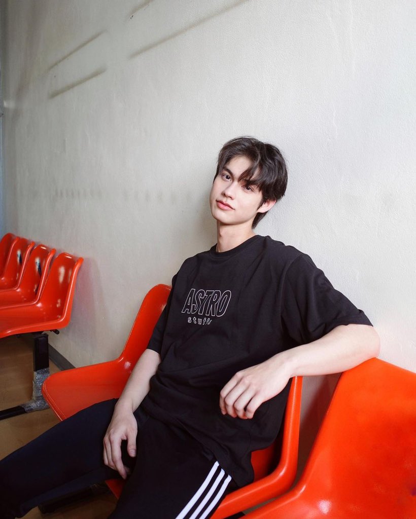 __opywpy__'s tweet image. 🤔