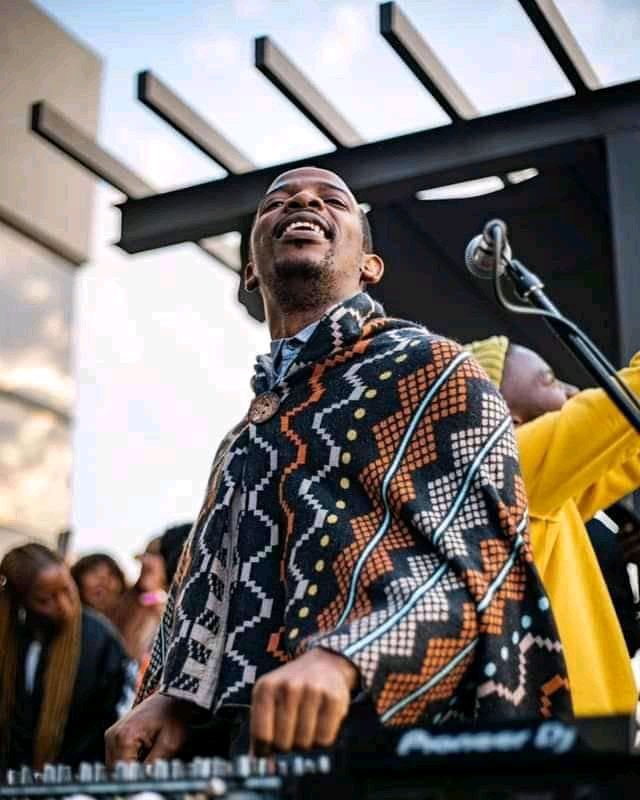 This man deserves everything that is coming. A true artist. <a href="/ZakesBantwiniSA/">Zakes Bantwini</a> #osama