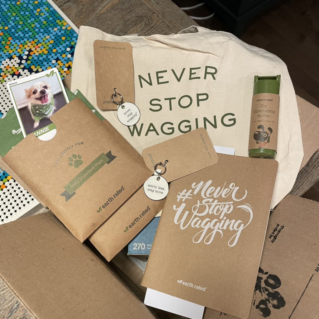 mmgreid's tweet photo. Had to phone @earthrated last week about something. Today this arrived and Bandit &amp; Rusty are SO appreciative! #NeverStopWagging https://t.co/V7cfDVLjId