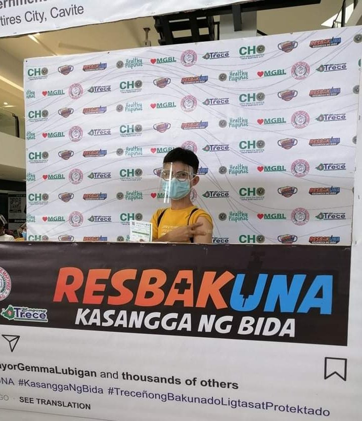 iamMarcSomera's tweet photo. Fully Vaccinated na 

Nagpabakuna ako kasi para maproteksyonan ako laban sa virus  kaya magpabakuna na rin po kayo. Wag na po kayong magdalawang isip pa..
#FlexMoNa https://t.co/Ojbll6FTO1