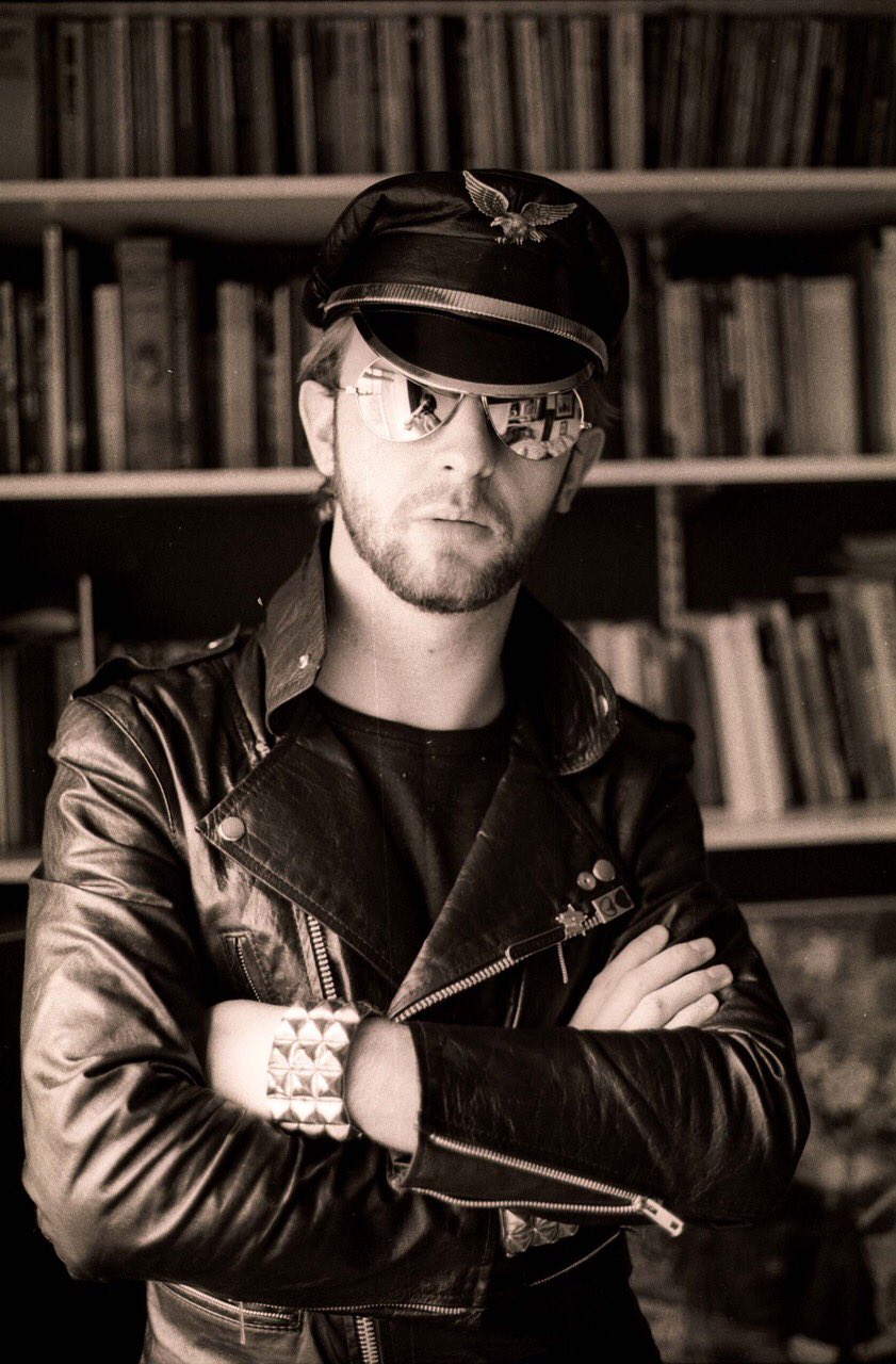Rob Halford // Johnny Hedlund
Aug. 25 1951 // Aug. 25 1968

Happy birthday to both of you      