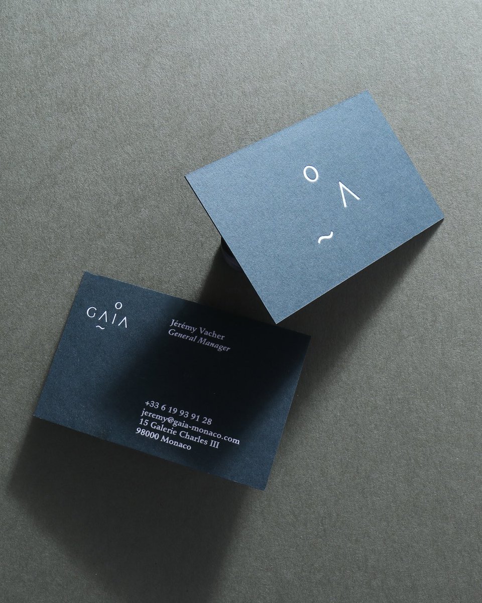 Sharing a bit of Wednesday inspiration of a recent business card we printed using white foiling on <a href="/GFSmithpapers/">GF Smith</a> #colourplan racing green. The design is paired back and the foiling brings a clean, modern feeling to the card. #businesscards #branding