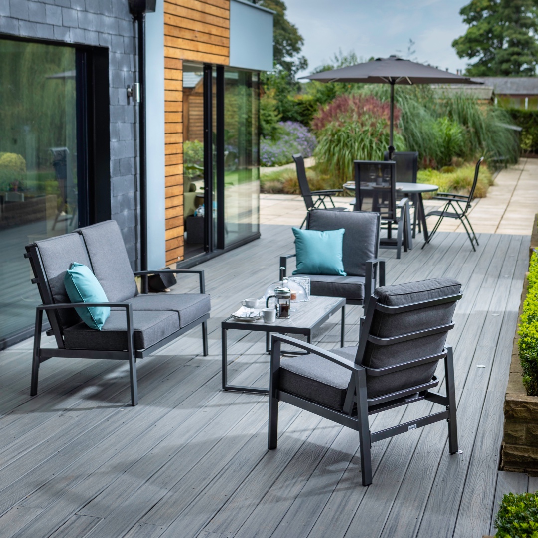 Multiple seating options in the garden let you and your guests go from dining to lounging with ease! Our Vienna range has all you possibly need when it comes to choosing your garden furniture. From cosy coffee sets to traditional dining options that will complement your space.