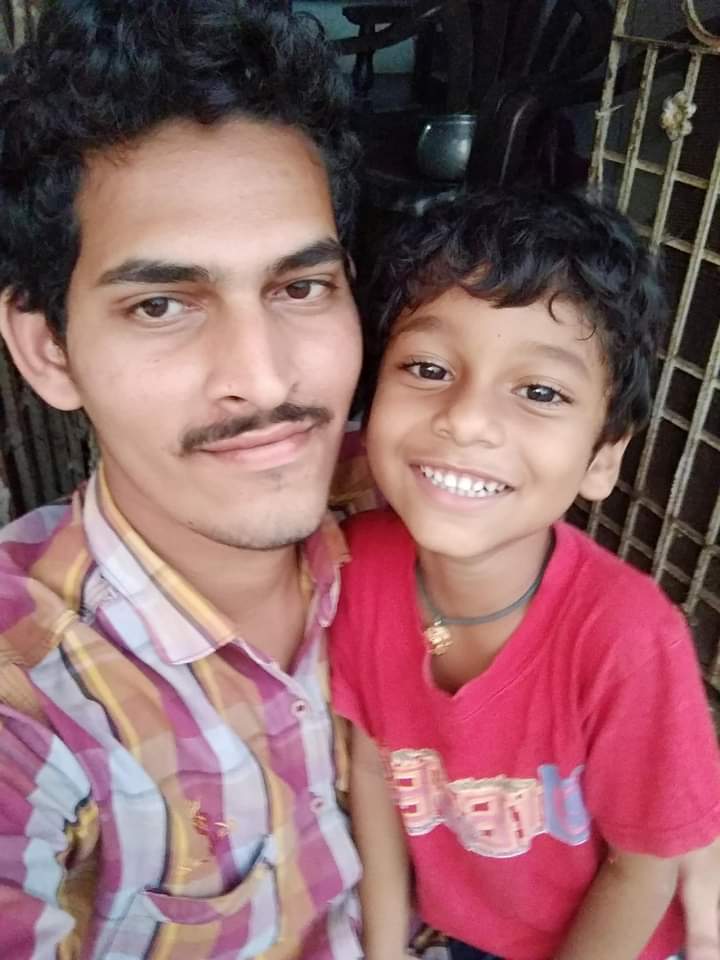 Cant wait to watch #VivahaBhojanambu 
Participating in the contest #VivahaBhojanambuOnSonyLIV   and the below is the pic me and my nephew ❤️ ❤️❤️
@sundeepkishan  @SonyLIV 
I am big fan of satya anna because he's expressions very different 👍❤️❤️🔥🔥🔥