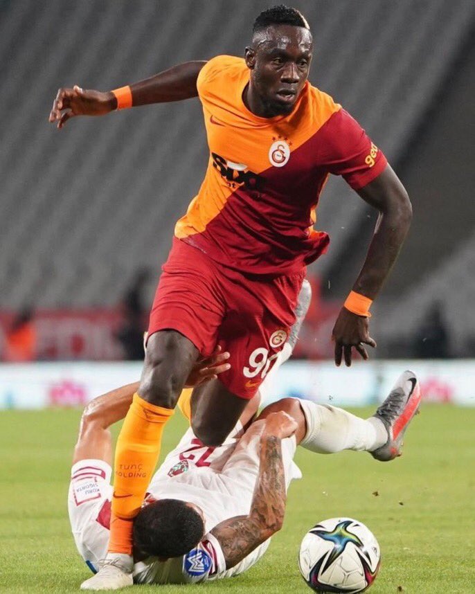 HagiBaskan's tweet photo. Diagne: "İyi geceler ailem yakında görüşürüz. Üzgünüm kardeşim.." https://t.co/FsZYkxagUj