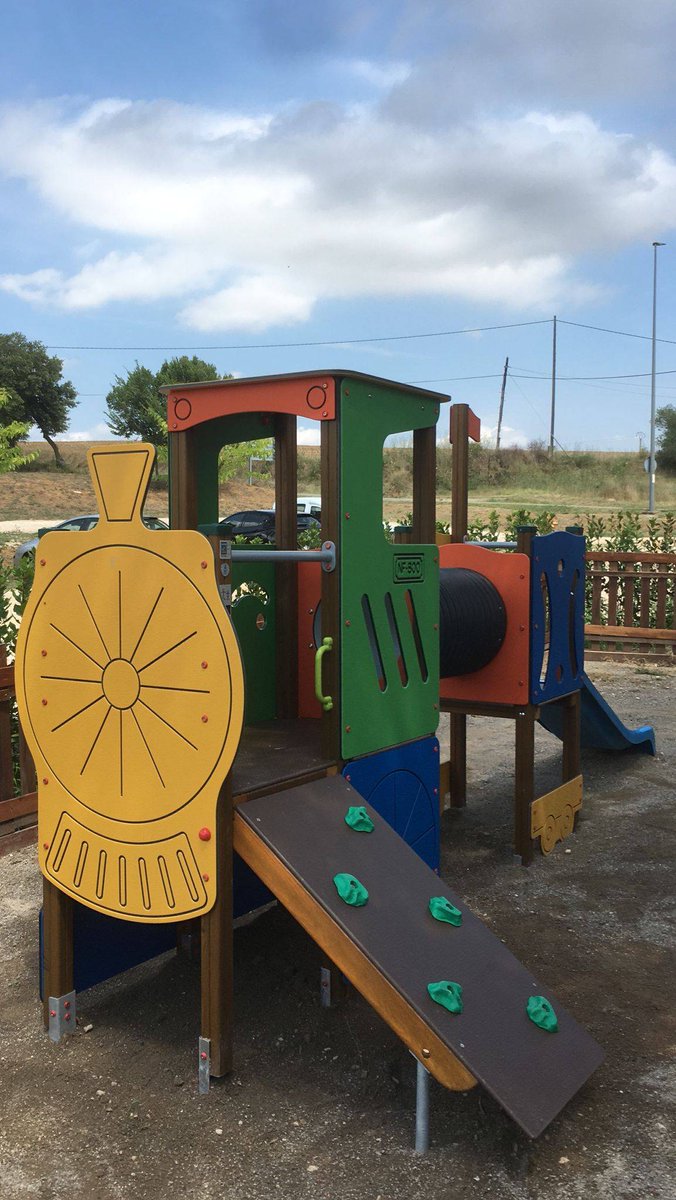 Parks3000com's tweet photo. Pugem al 🚆!!! Tuuuuuut Tuuuuuut!!!
.
.
.
#parcs #parcinfantil #tobogan #columpio #gronxador #grimpar #airelliure #espaiurbà https://t.co/FKlj45yNNY