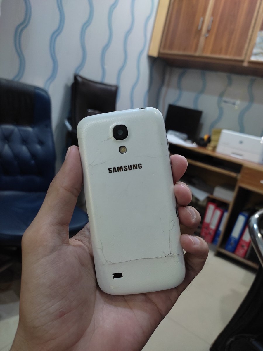 Osaid_Ali_Shah's tweet image. Just found this #Samsung #S4mini alive 💯🔥 

#SamsungUnpacked #SamsungGalaxy #technology #Mobile