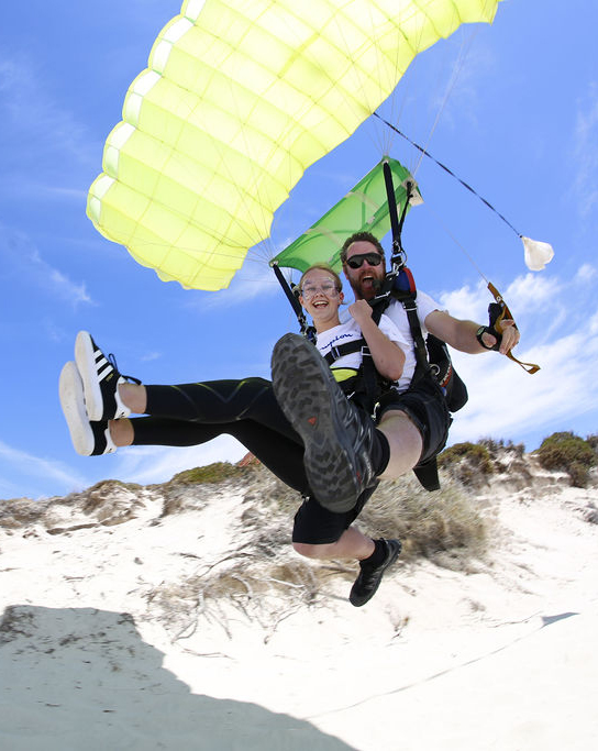 How would you like to win 2 x 10,000ft Tandem Skydive Vouchers, landing on the beautiful beaches of Rottnest Island? Click the link to enter for your chance to win a superb bucket list experience with @SkydiveGeronimo! T&Cs apply. destinationperth.com.au/page/win-skydi… #seeperth