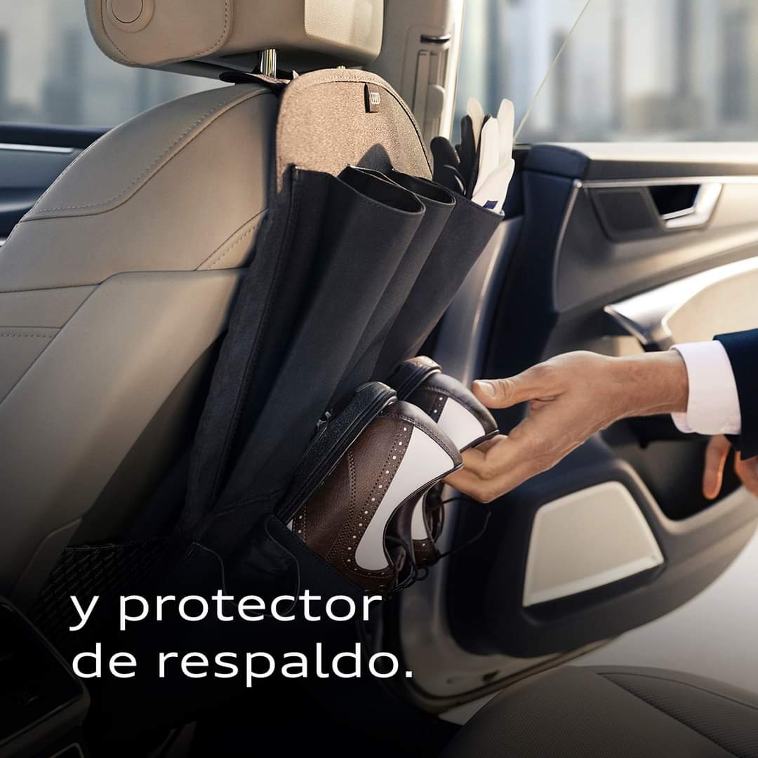 HelmanticaAudi's tweet photo. En realidad, la elegancia empieza por estar siempre preparado. Deja de lado las arrugas por las prisas con el nuevo Business Pack de Accesorios Originales Audi, con percha y protector de respaldo, para cualquier situación.
#AccesoriosOriginalesAudi #BusinessPack https://t.co/nhZvYHeWYe