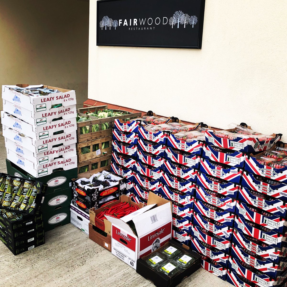 Nice order for ladies day tomorrow.

Who’s going to be there? 🐴👛👒👠🍓🍷🥂