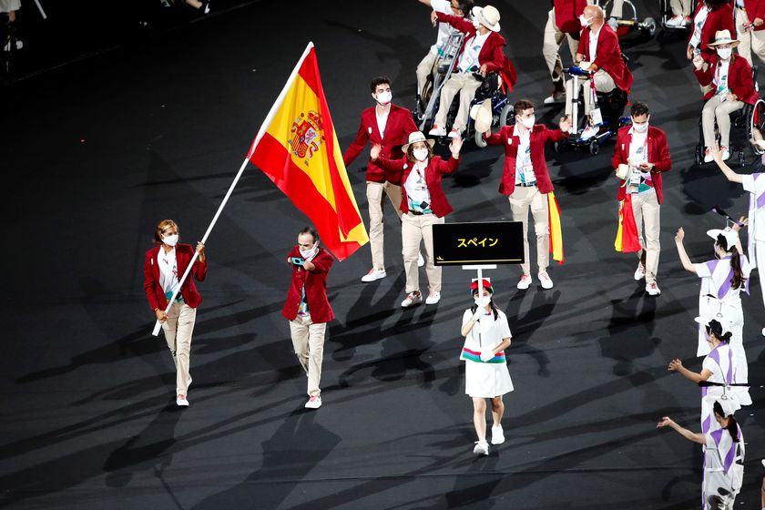 Todo el calor y suerte a nuestros deportistas canarios que desde hoy compiten en los #JuegosParalimpicos2020 de #Tokyo2020 nuestra abanderada <a href="/MichelleAlonsoM/">La sirenita Michelle</a> <a href="/AlejandroRo93/">Alejandro Rojas</a> y Amadou Diallo. Ánimo! Los llevamos en nuestros corazones