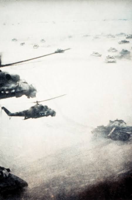 A simple reminder of history: The #USSR attacked #Panjshir 9 times during the 9 year war.
The most dangerous attack was the seventh attack in which more than 30,000 soldiers, 200 helicopters, 60 fighter jets, 160 tanks and hundreds of vehicles attacked, they couldn't capture PJR.
