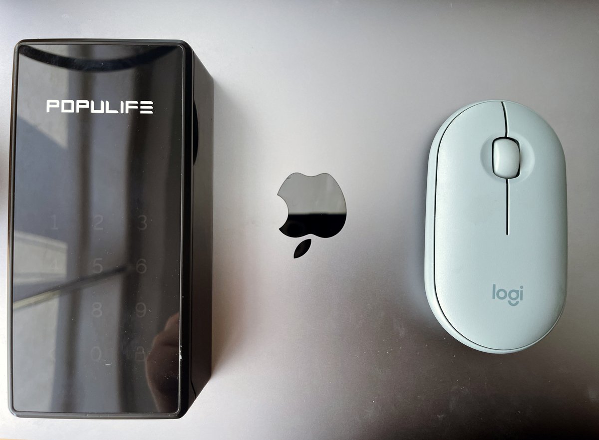 Less is more!
The minimalist designs we love!
#populife #homesecurity #security #tech #propertymanagement #keyless #smart #smartlock #smartkeybox #keybox #airbnb #bluetooth #gadgets #populifelock #designlovers #smarthome #macbook #apple #logi #minimalist #design