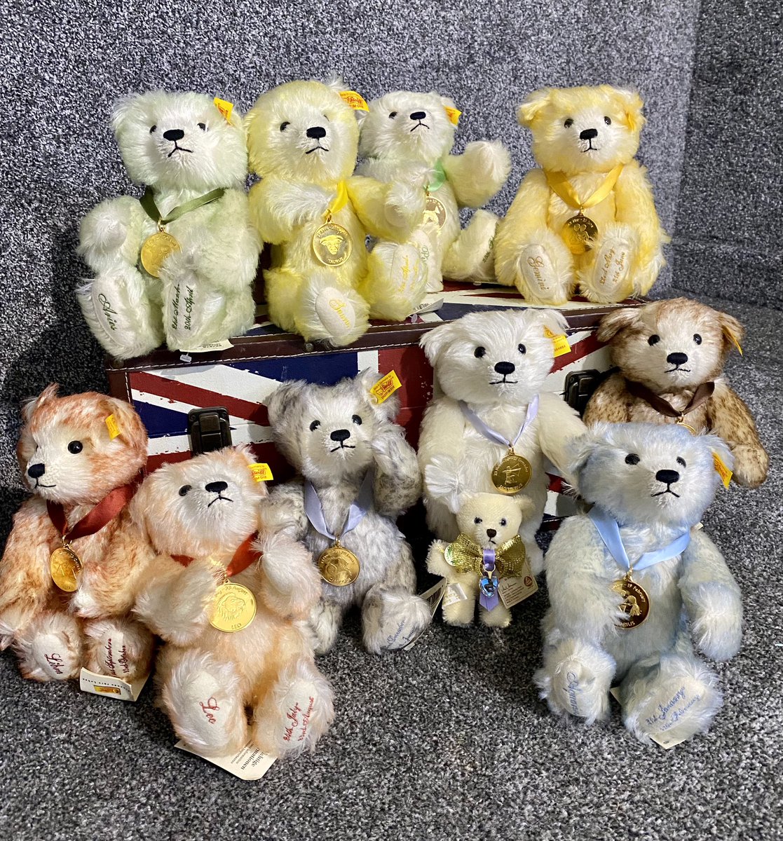 FeatonbysNE's tweet photo. Which star sign are you?
We have these vintage Steiff Bear with full Zodiac Steiff Bear collection all in good condition with tags attached. Lot 144 (All bears are part of one lot for our Sunday the 5th of September sale).
#Sundaysale #auctionready #Starsign #Bears https://t.co/8W5APqfg00