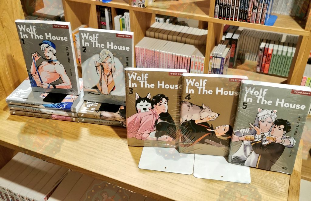 eiwamangastore's tweet photo. Wolf in the House Korean Manhwa @WolfInYourHouse
By Park Ji-Yeon @sundayjorge 
Published by Lezhin @LezhinComics 

🐺🐺🐺

#EiwaMangaStore #EiwaOnHand #WolfInTheHouse #ParkJiYeon #Lezhin https://t.co/sYxUB7jAdN