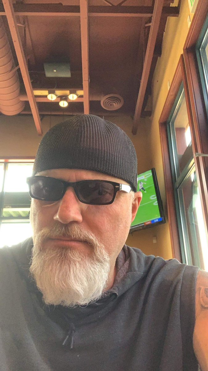 Funky70's tweet image. 