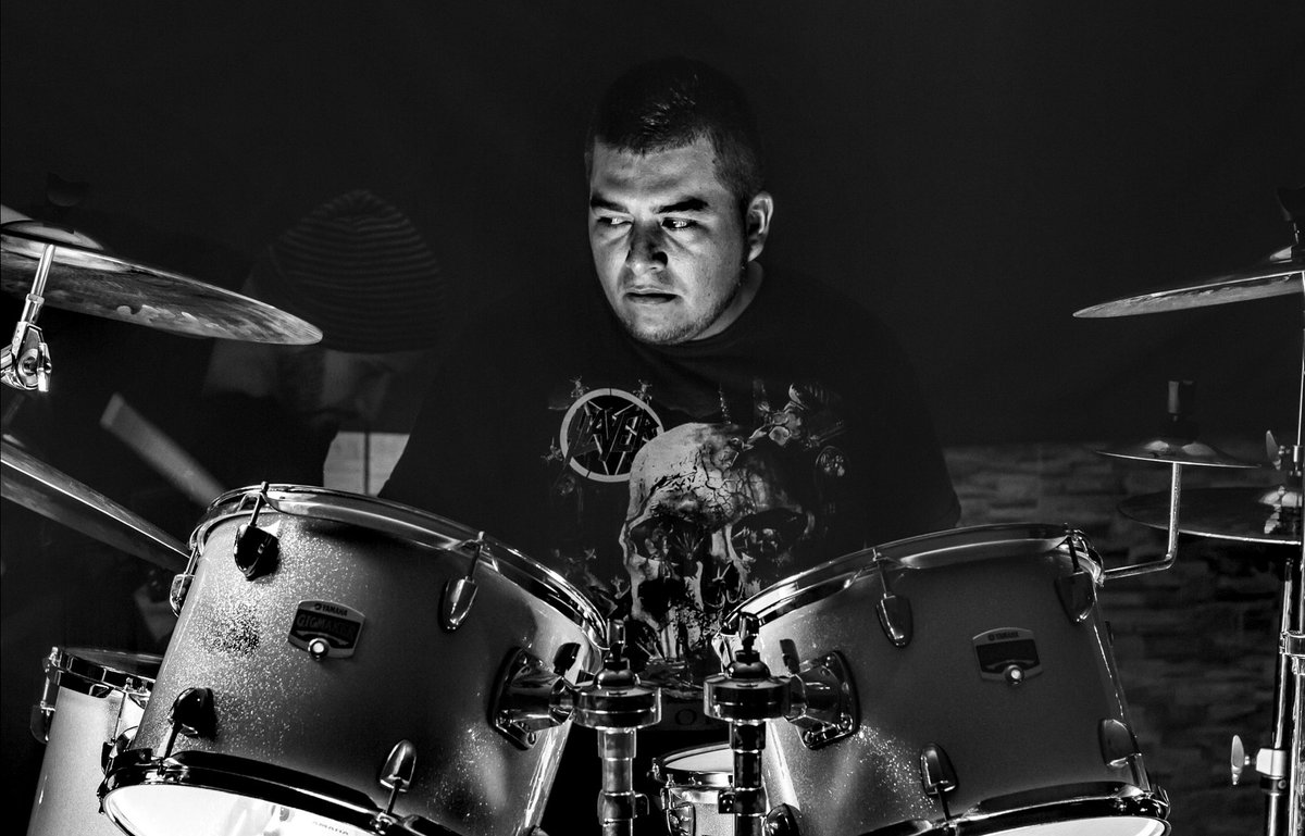 VobiscumLucifer's tweet photo. Hoy es el cumpleaños de nuestro baterista Oscar Pantoja 🤘🥁 https://t.co/nzbEC14Tb1