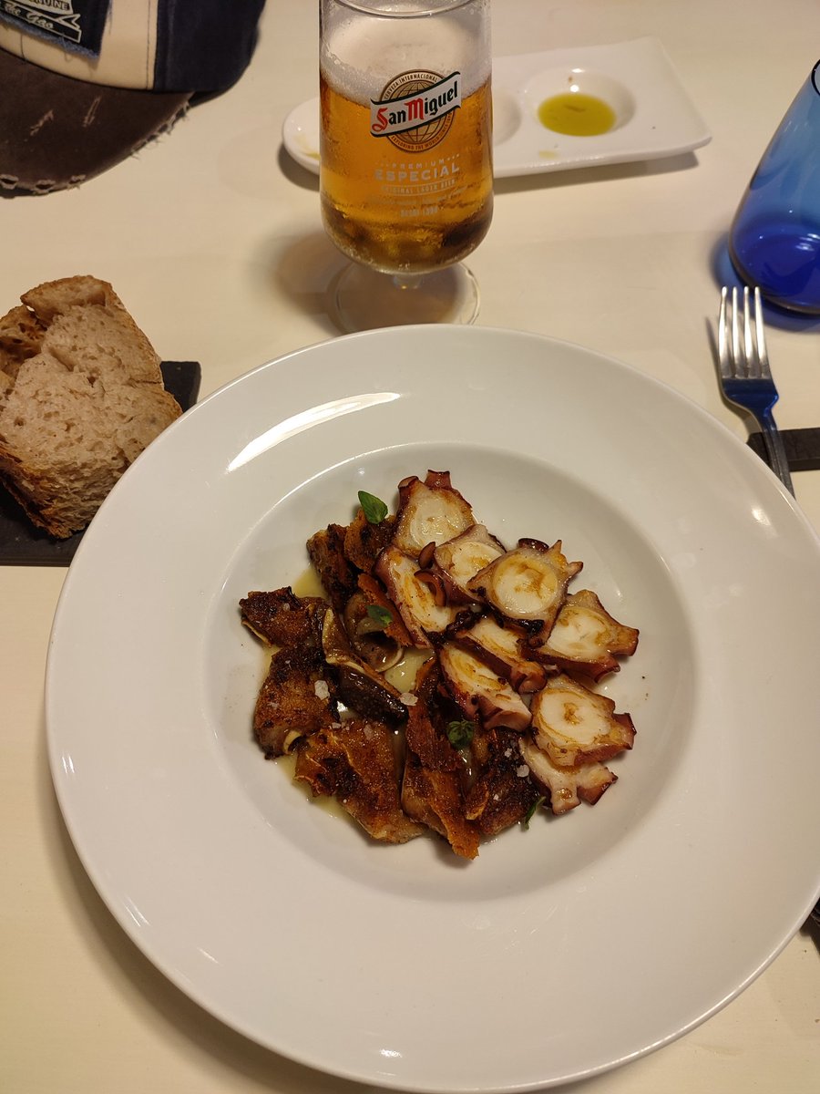Algo diferente, pulpo y oreja, excelente restaurante garum2.1 en Córdoba