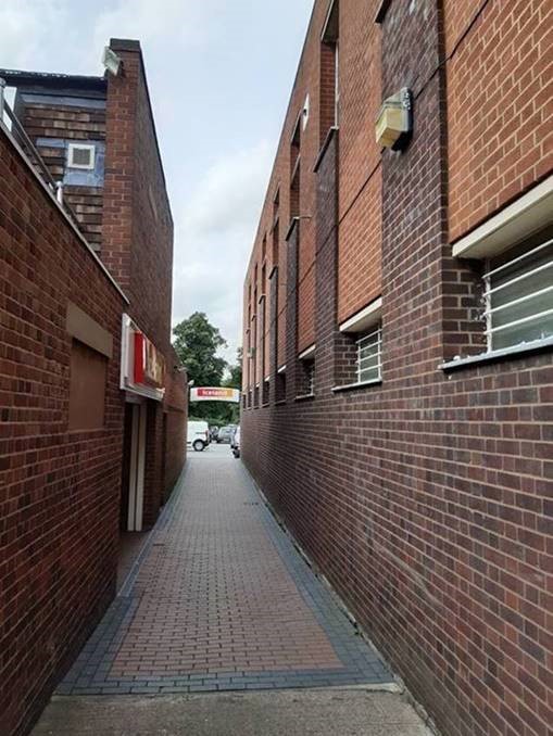 Lichfield_DC's tweet photo. We’ve closed the footpath between Bird Street car park and Market Street so we can upgrade the lighting to make it safer at night. Thanks for bearing with us while we carry out these essential works today and tomorrow (25 &amp; 26 Aug). https://t.co/Axo7DsWyHp
