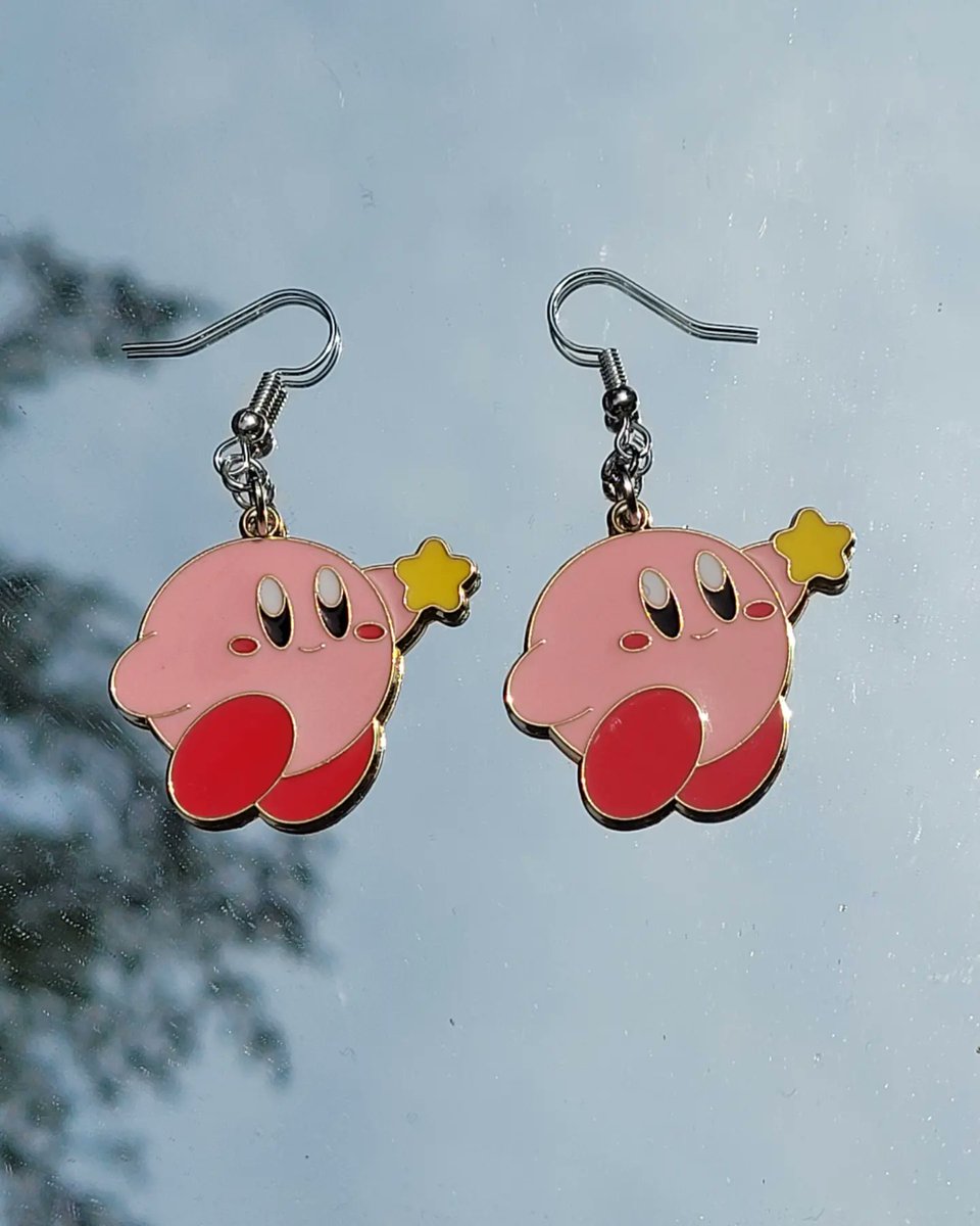 ddckaylee's tweet photo. Plenty of themed earrings for some of your favorite games/pop culture!

Everything is still 20% off with free US shipping thru 8/31!

Just $85 until I reach my goal to pay off bills for the month!

https://t.co/fAIaUW4Pqu https://t.co/f6xPzvYuS5