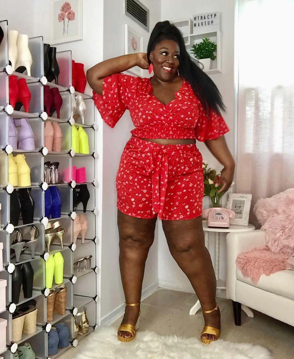 TracypMakeup's tweet photo. I told ya’ll yesterday I’m showing these legs!😜 I’m enjoying what’s left of summer in this 2 piece shorts set!
Outfit: @Yoins_Official
Use this discount code: WYL15 for 15% off, and WYL20 for 20% off if your order is over $65!🛒🛍 #Yoins #YoinsCollection #YoinsEveryday https://t.co/JfZDKZQ2rP