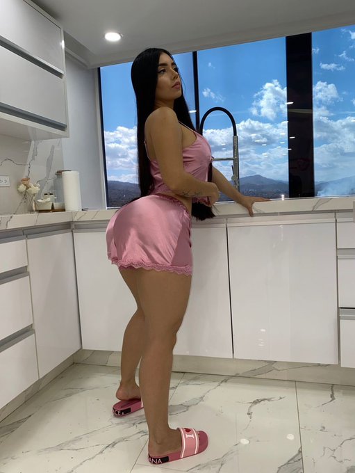Buenos días☀️ -50% OFF en mi página privada❤️‍? https://t.co/kB1NEsBh9z