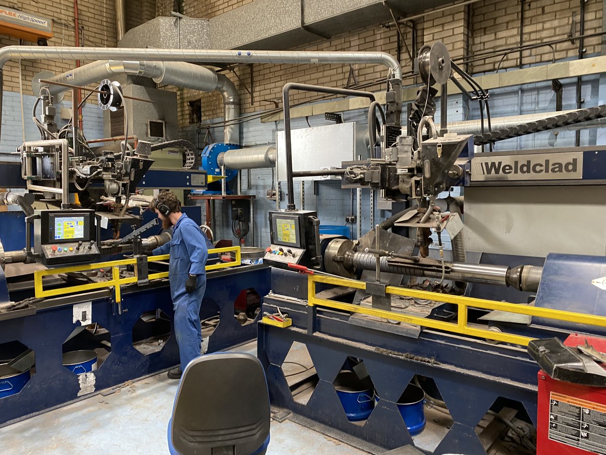 CorewireLtd's tweet photo. #FridayPhoto - Our #Weldclad machines have been very busy recently. Two machines running full time at our factory in the UK to complete a large order for new, #Cortech rolls, clad with our Weldclad wires and metallurgy for a customer in Canada. #Quality #RollWelding #RollStrategy https://t.co/UvpaBTmAJ0