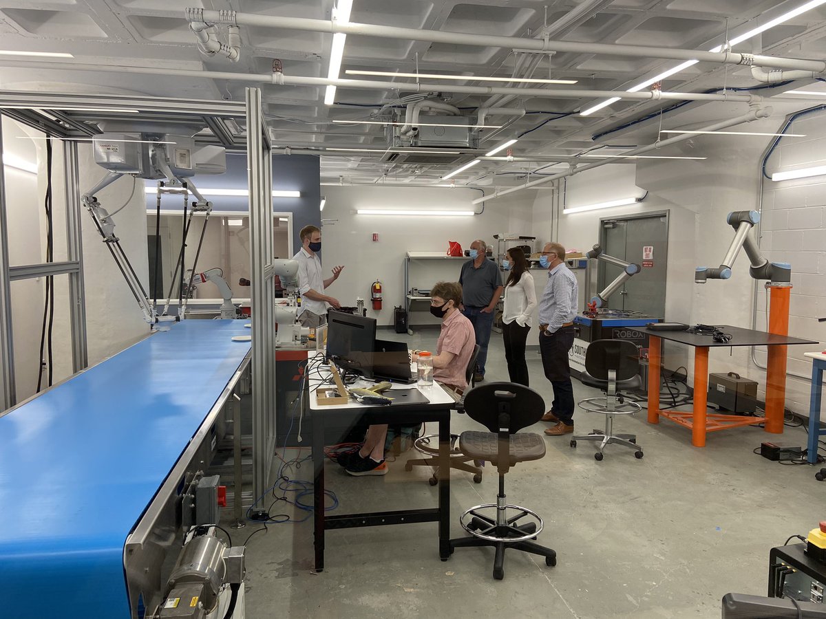 MassRobotics's tweet image. We enjoyed hosting our newest partner @ProcterGamble as they meet with many of our residents! #Flexxbotics #ThinkingRobots  #Robotics #partnership