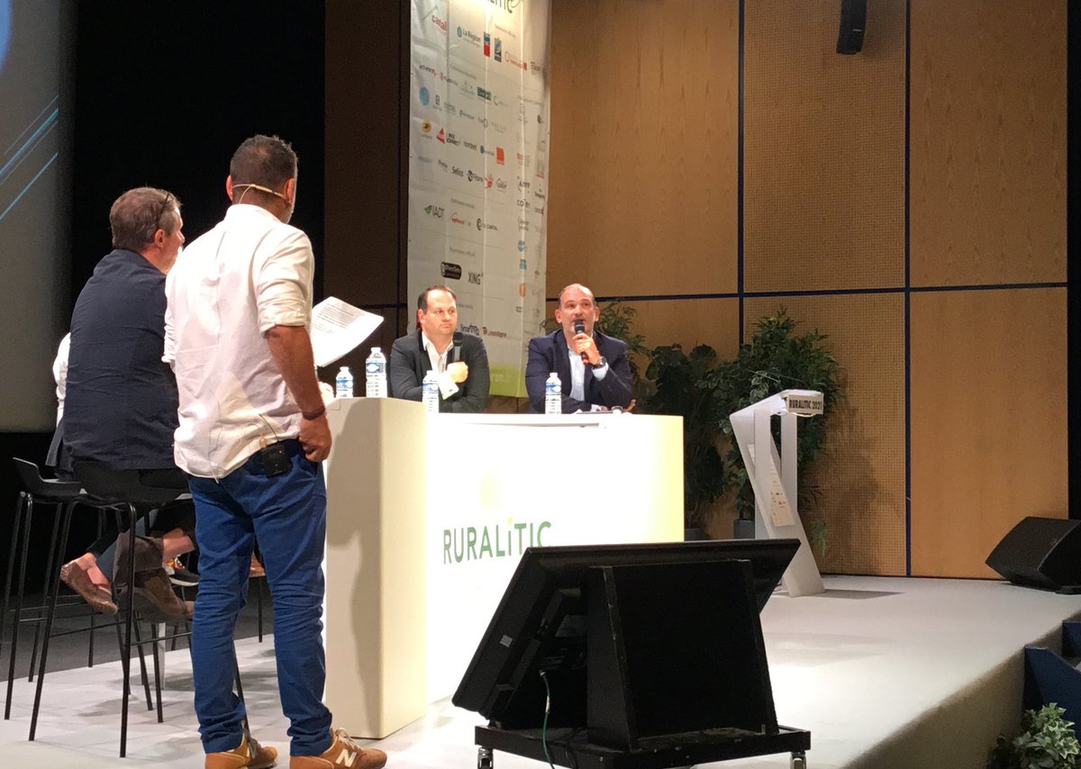 La Poste Groupe AURA (@lpnews_aura) on Twitter photo #Cantal |A #Ruralitic2021, <a href="/F_Ferrazza/">Fabien FERRAZZA</a> de <a href="/Docapost/">Docaposte</a> explique que la filiale de <a href="/GroupeLaPoste/">La Poste Groupe</a> "accélère le déploiement du numérique dans l’enseignement du 1er degré avec l’App <a href="/Pronote/">PRONOTE</a>" pour faciliter la communication entre les enseignants et les familles. #VousSimplifierLaVie #Cantal |A #Ruralitic2021, <a href="/F_Ferrazza/">Fabien FERRAZZA</a> de <a href="/Docapost/">Docaposte</a> explique que la filiale de <a href="/GroupeLaPoste/">La Poste Groupe</a> "accélère le déploiement du numérique dans l’enseignement du 1er degré avec l’App <a href="/Pronote/">PRONOTE</a>" pour faciliter la communication entre les enseignants et les familles. #VousSimplifierLaVie