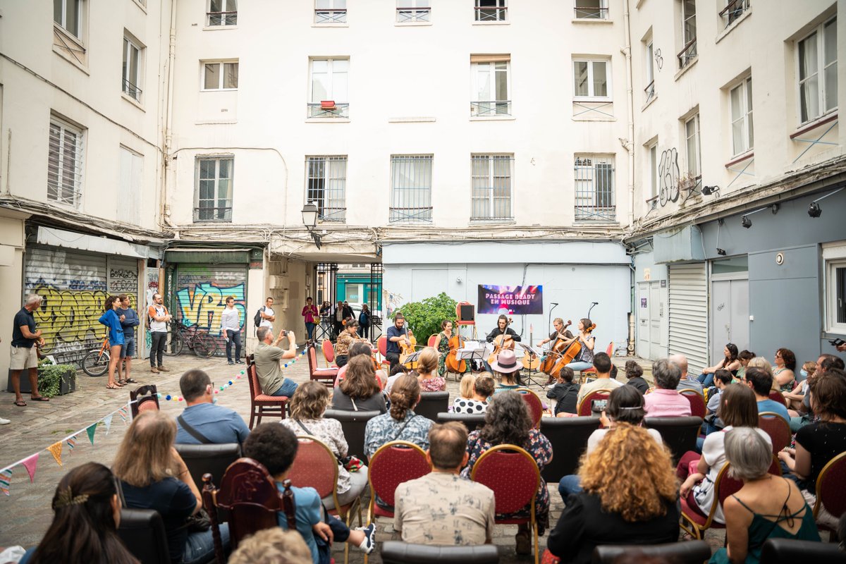 et_violoncelle's tweet photo. Et le violoncelle dans tout ça ? au Passage Brady en Musique ! C'était samedi dernier <3
#hyperfestival #unétéculturelàparis @mairiedeparis @Mairie10Paris #lepontondesarts #passagebradyenmusique https://t.co/zTJx3vvT3d