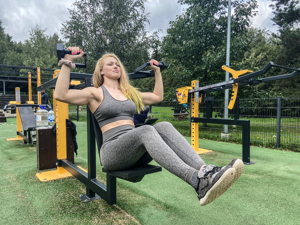 HeidiKatrinaa's tweet photo. What is put in, is put out ⚡️
Delightful outdoor workout w/ @RebelStarBuck! Fuelled by only the highest grade supps out there!
Head to https://t.co/LPQSqybnWo, you won’t be disappointed 💯
#Stacker2Europe #SKIPNutrition https://t.co/m1nyPBCNea