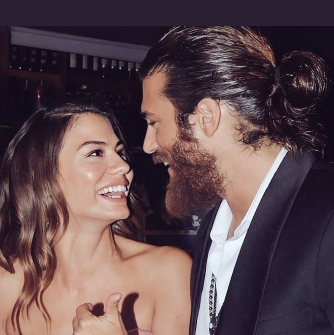 tinapreciousbox's tweet photo. ✔️Después de mucho buscar, encontré el amor donde se suponía que NO debía estar 🔎🧭🧐
✔️Justo en frente de mi 👉👈😍👩‍❤️‍👨💫🪞♥️♥️ https://t.co/97P5N5qcGE