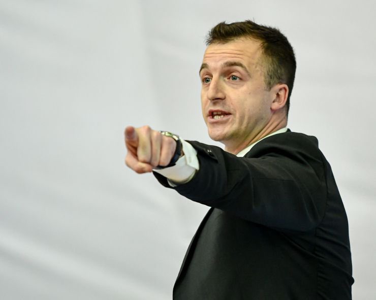 Zoran Kašćelan is our new Head Coach! 

Former player of our club, he led KK Podgorica to <a href="/ABA_League2/">ABA League 2</a> semifinals last year as a head coach. 

Welcome back, <a href="/ZolaKascelan/">Zoran Zola Kascelan</a>! 

#SparsFamily