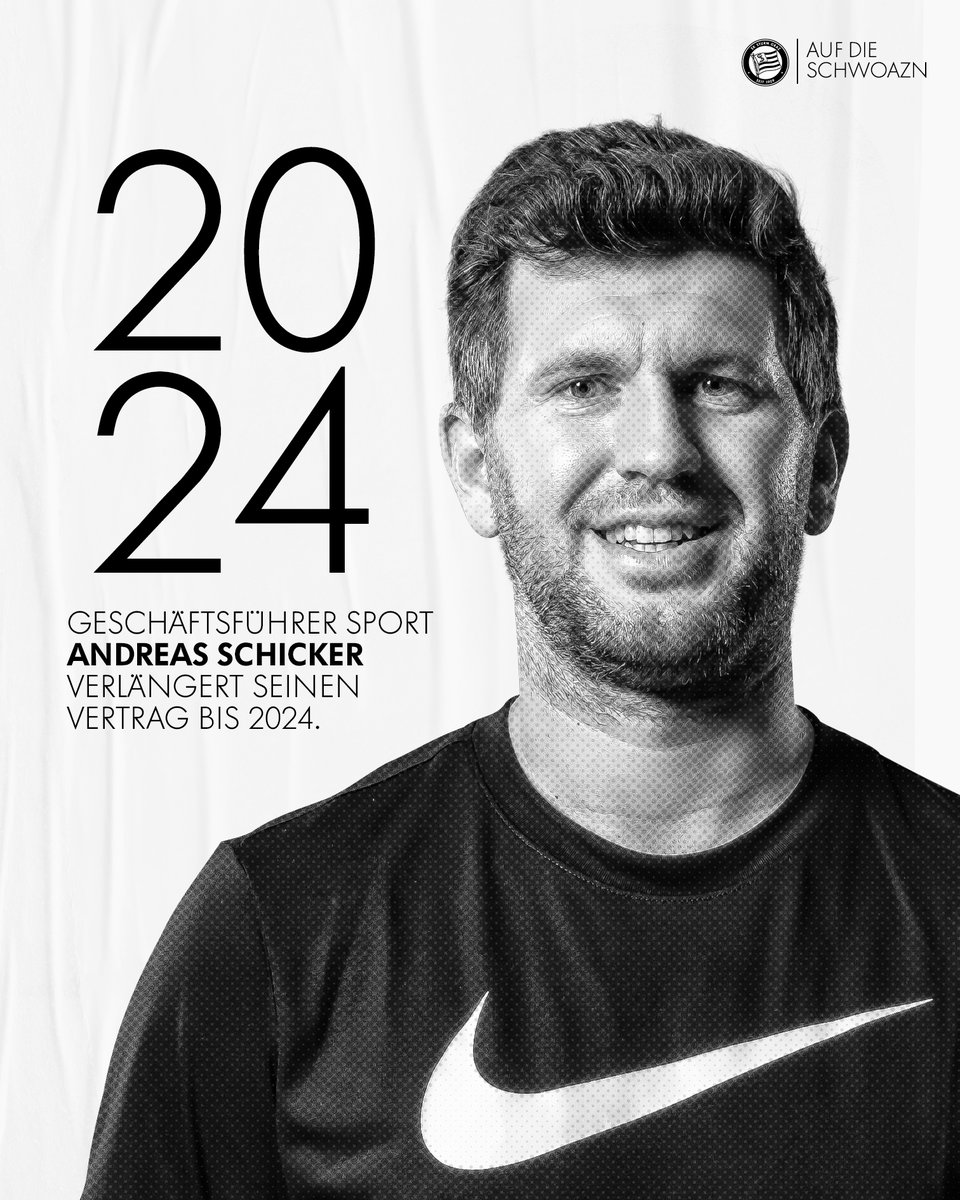 Unser Geschäftsführer Sport Andreas #Schicker unterschreibt ein neues Arbeitspapier. 📄 ✍️ #sturmgraz