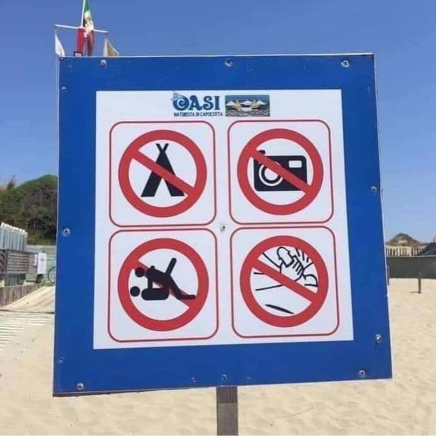 Popeta11's tweet photo. Ja no torno a aquesta platja, no deixen fer de res... https://t.co/AZ6c5klUnx