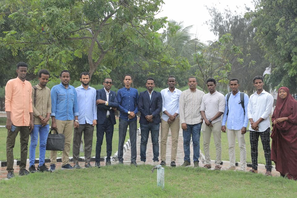 SomNOG's tweet photo. @SomNOG is pleased to contribute to the @SIMADUniversity Engineering Week 2021. Eng. @IbarOsman of @SomaliREN facilitated a workshop on 'Campus Wireless Network Installation' to equip engineering students with crucial go-to-market skills.
#EngineeringWeek2021 #CapacityBuilding https://t.co/7Jij2Pe9YG