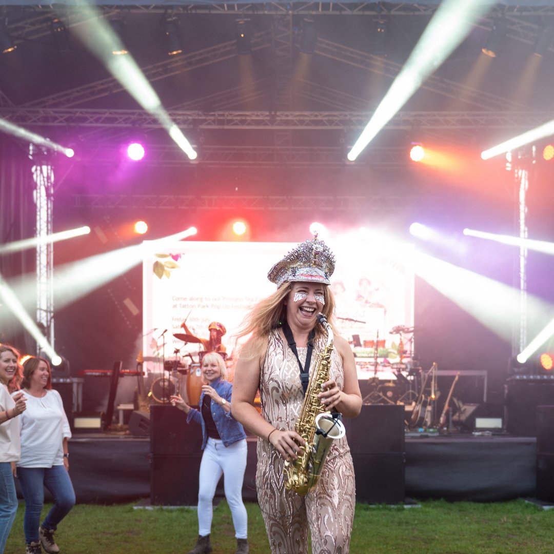 SavingEvents's tweet image. Take a look at the amazing #events to end Tatton Park Pop Up #Festival!

🌟 Battle of the Bands - 26th
🌟 Killer Queen A Tribute to Queen - 27th
🌟 Mamma Mia The Party - 28th
🌟 Symphonic Ibiza - 28th
🌟 Brutus Gold's Love Train - 29th

Get your tickets! &amp;gt; zcu.io/lpH6