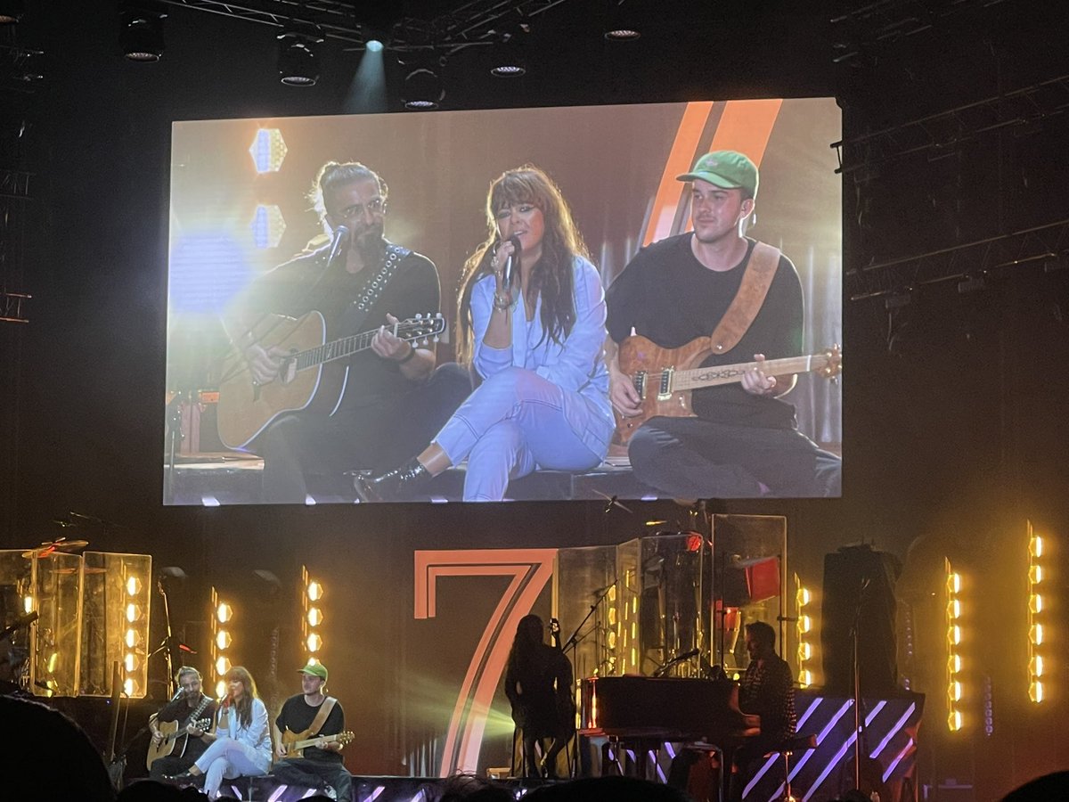 j18189's tweet photo. Hay momentos infrenables que te atrapan y se quedan porque sí 😍🎶 https://t.co/Py60OEfB3v