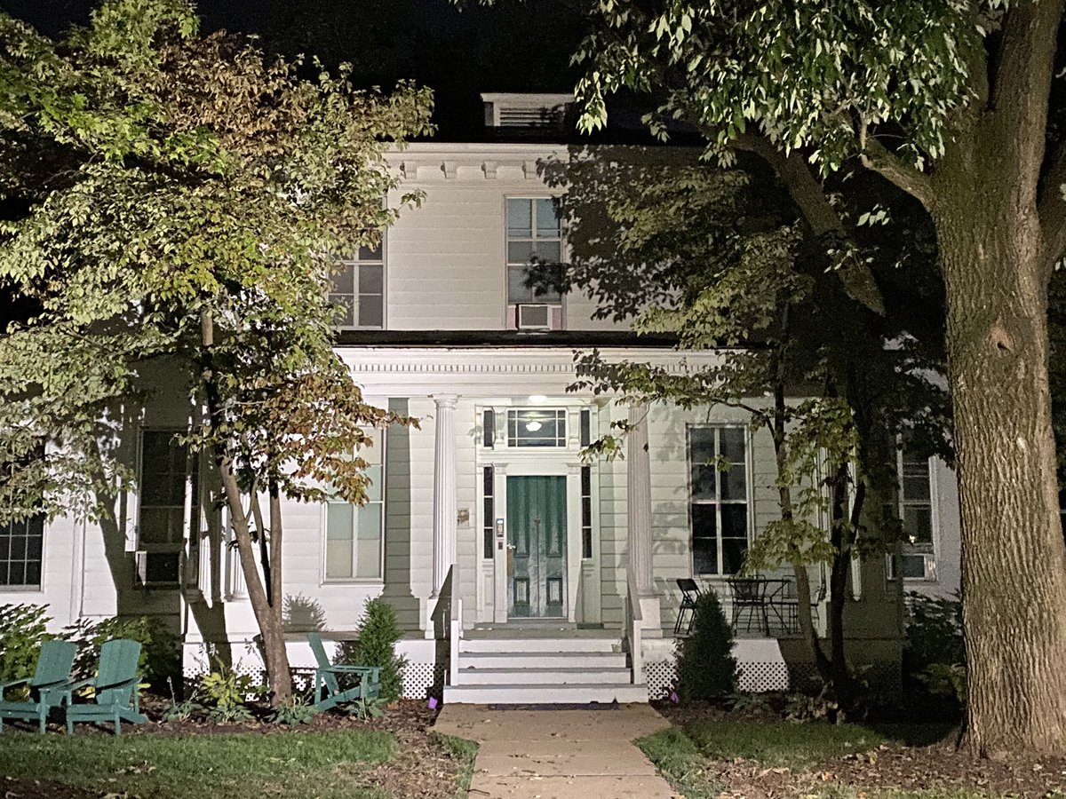 AMSidwell's tweet photo. Historic #LOCKWOODHOUSE on the #NERINX campus, built in 1853 #tisl @ksdknews https://t.co/j5V8FhC82L