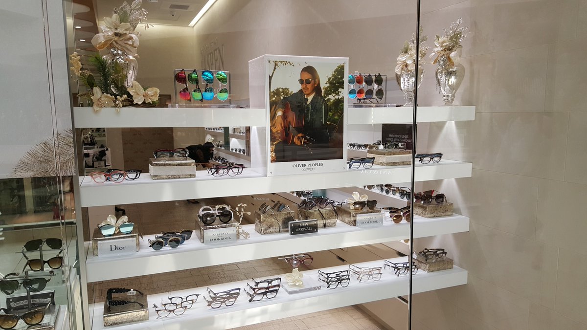 TCMillwork's tweet image. Our beautiful work at Luxottica Optical Shops of Aspen.