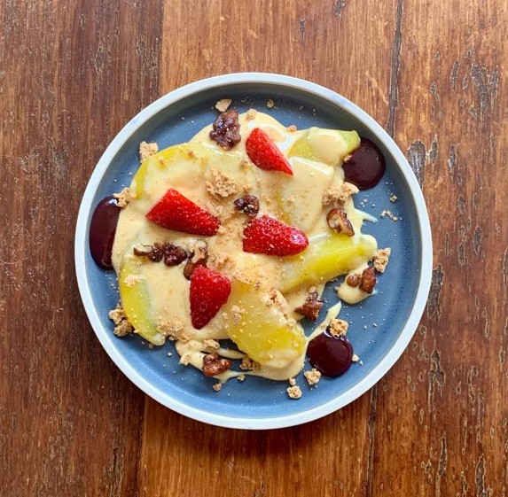 OB_Edinburgh's tweet photo. Poached peaches with zabaglione, strawberries, candied walnuts and an amoretti crumb 😍 https://t.co/ZQWArzjged