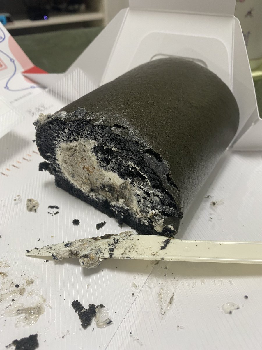 這個口味也太好吃了🤪可是我發現我制服快穿不下了