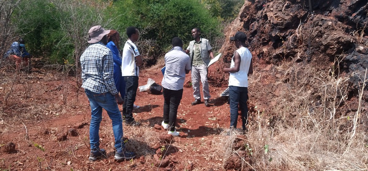 <a href="/PREPARE_Africa/">PREPARE</a> after installing the gps equipment, Hassan and Patrick took the internees to Thyolo Fault. Knowledge transfer channelled from PREPARE Project to Geological Survey team. Now Survey team passing on to and internees (our future geoscientists).