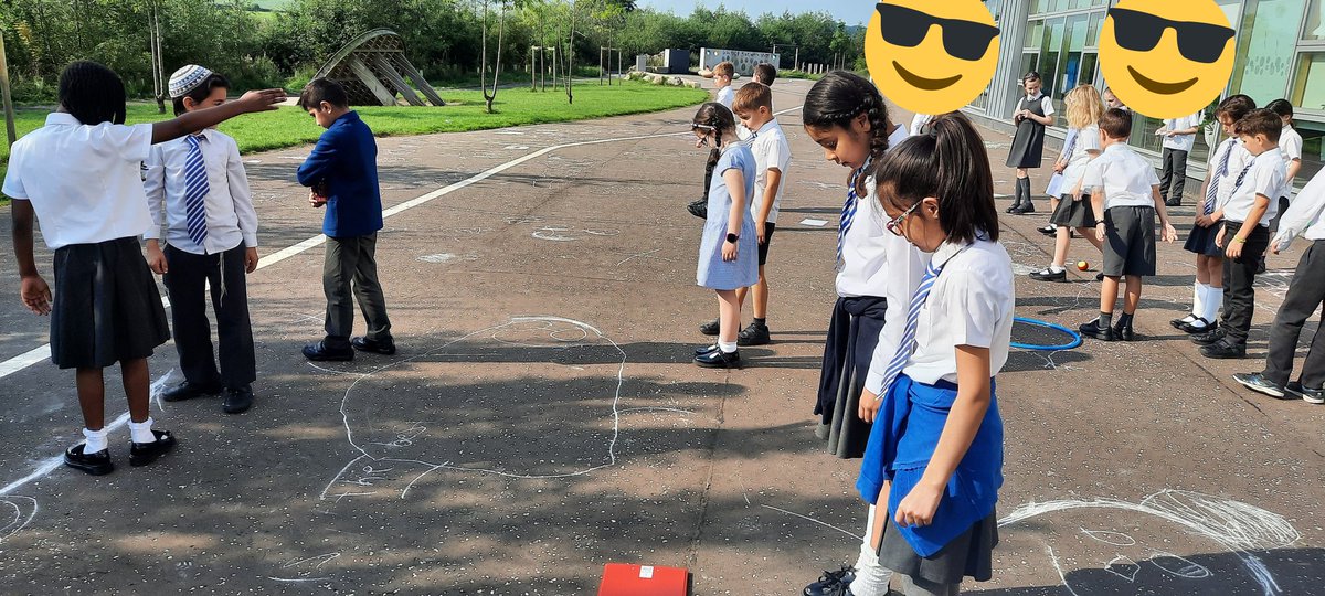 P4Calderwood's tweet photo. Through our class novel, we have been learning about AV1 robots, which help children who can't attend school in person. We discussed when we use robots in real-life and how to create algorithms for robots to follow. We created algorothims for our human robots! @_noisolation https://t.co/s7tdEwOwAH