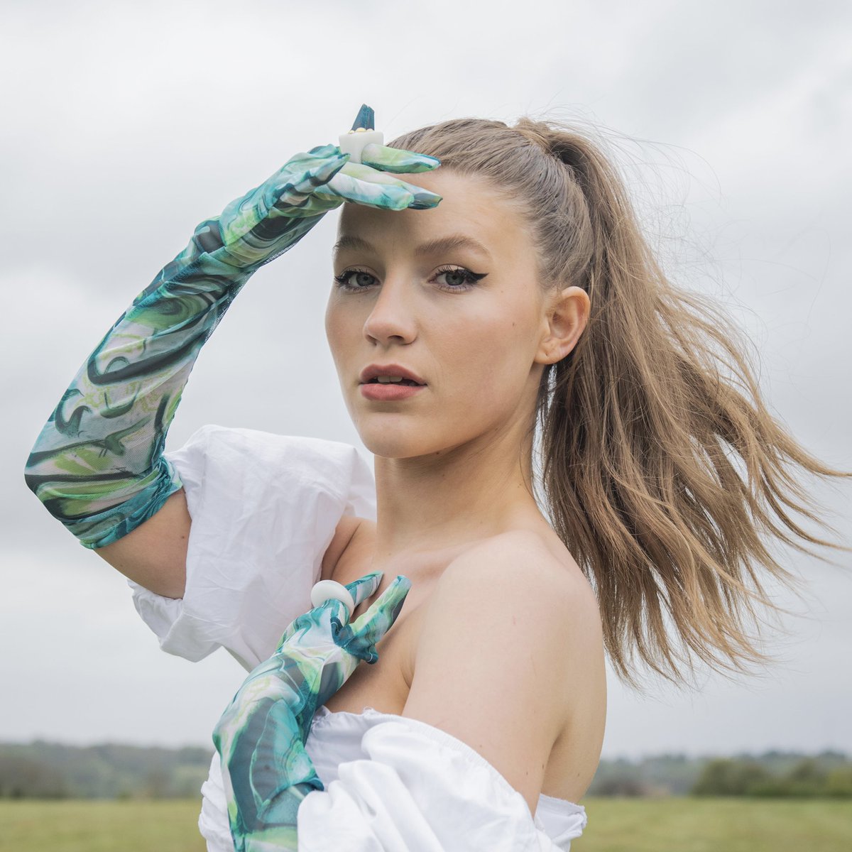 livydukesphoto's tweet image. Just over a month ago my good friend @zoejordanhann released the absolute bop that is ‘5 Tequilas’ 🥃

We had so much fun creating the imagery for this one! If you haven’t already streamed the new single, what are you doing?? 

#zoejordan #5tequilas #promo #artwork #photography