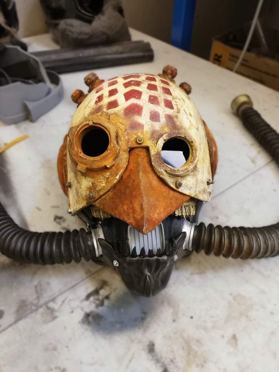 SweetLDNTV's tweet photo. Some new developments for the Engineer's helmet! While costume development may seem like a glamorous business, you can imagine the patient needed to build up a good layer of rust...! 🛠

#Helmet #Tubing #IndieSeries #TVSeries #PostApocalypticArt #PilotEp #CyberpunkArt #SciFiTV https://t.co/TTIrRPPl6w