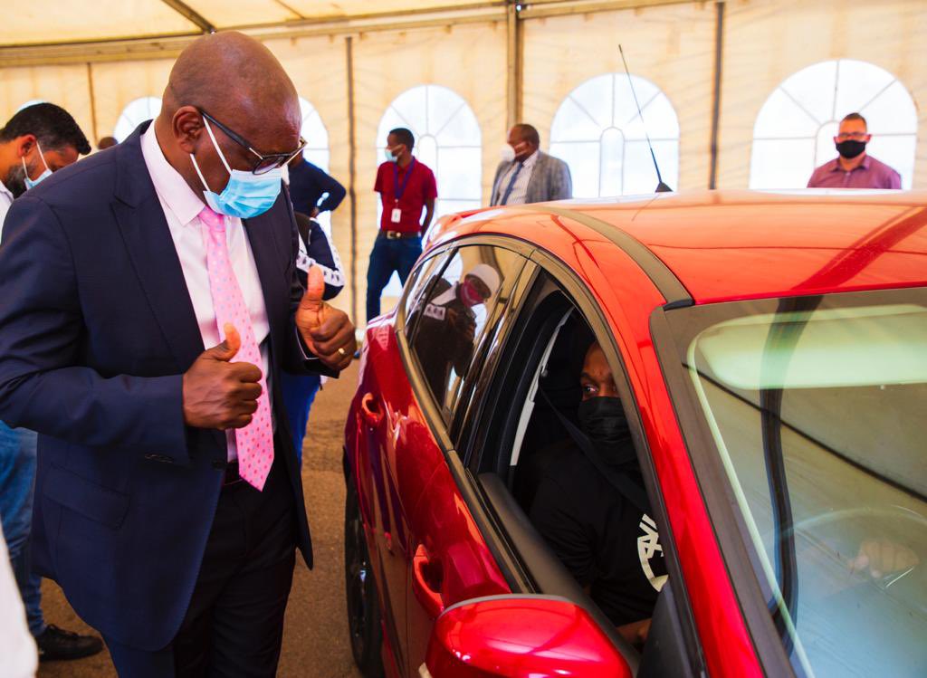GautengProvince's tweet photo. [In Pictures]: Premier @David_Makhura visits Zwartkop Raceway R55 drive-through vaccination site. #iChooseVaccination https://t.co/DbrH1Ok0vg