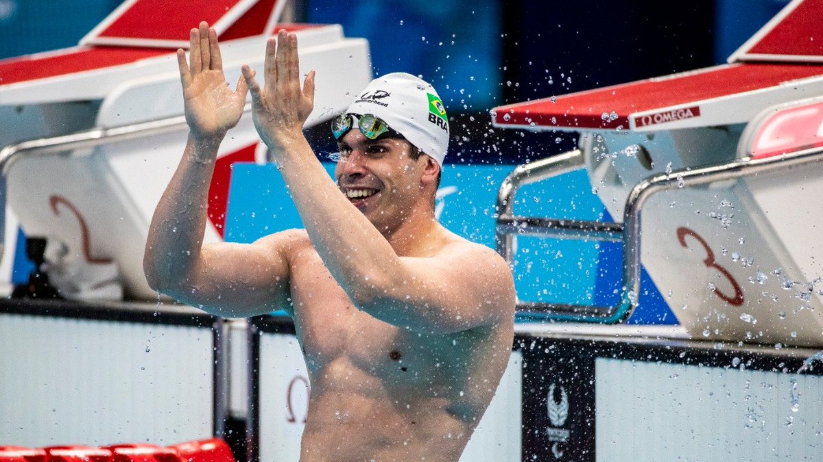 geglobo's tweet photo. Bom dia com chuva de medalhas do Brasil na natação dos Jogos Paralímpicos! 🤩

🥇 Gabriel Bandeira (com recorde da competição)
🥈Gabriel Araújo 
🥉 Phelipe Rodrigues
🥉 Daniel Dias

Confira detalhes ➡ https://t.co/YdbyT1arMU #Paralimpíadasnoge #JogosParalimpicos https://t.co/iXCovU1wrS