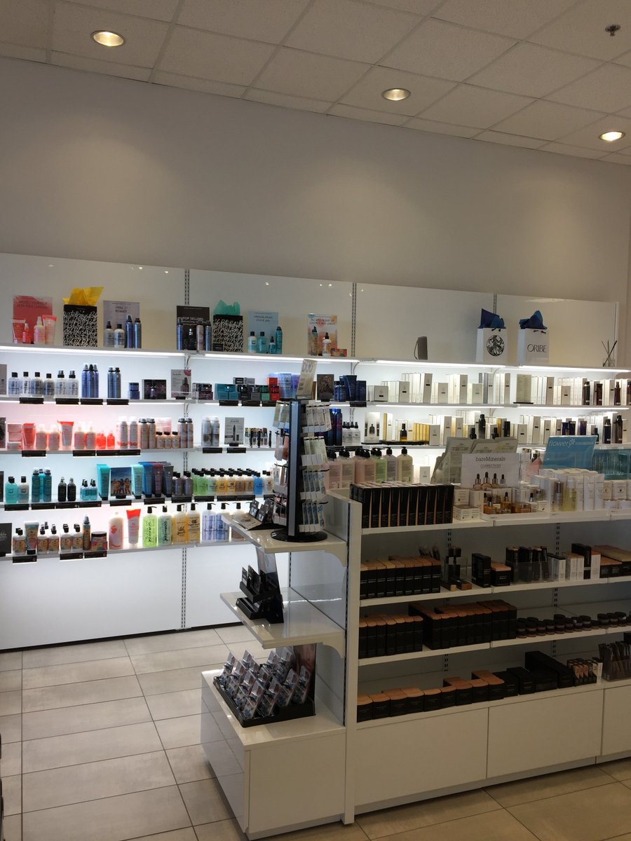 TCMillwork's tweet image. Our beautiful work at Madison Beauty Collection.